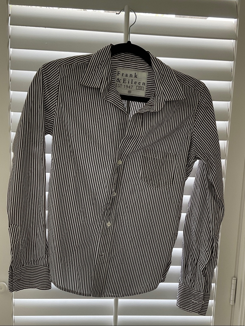 Frank & Eileen Barry Black and White Vertical Stripe button down shirt. XS